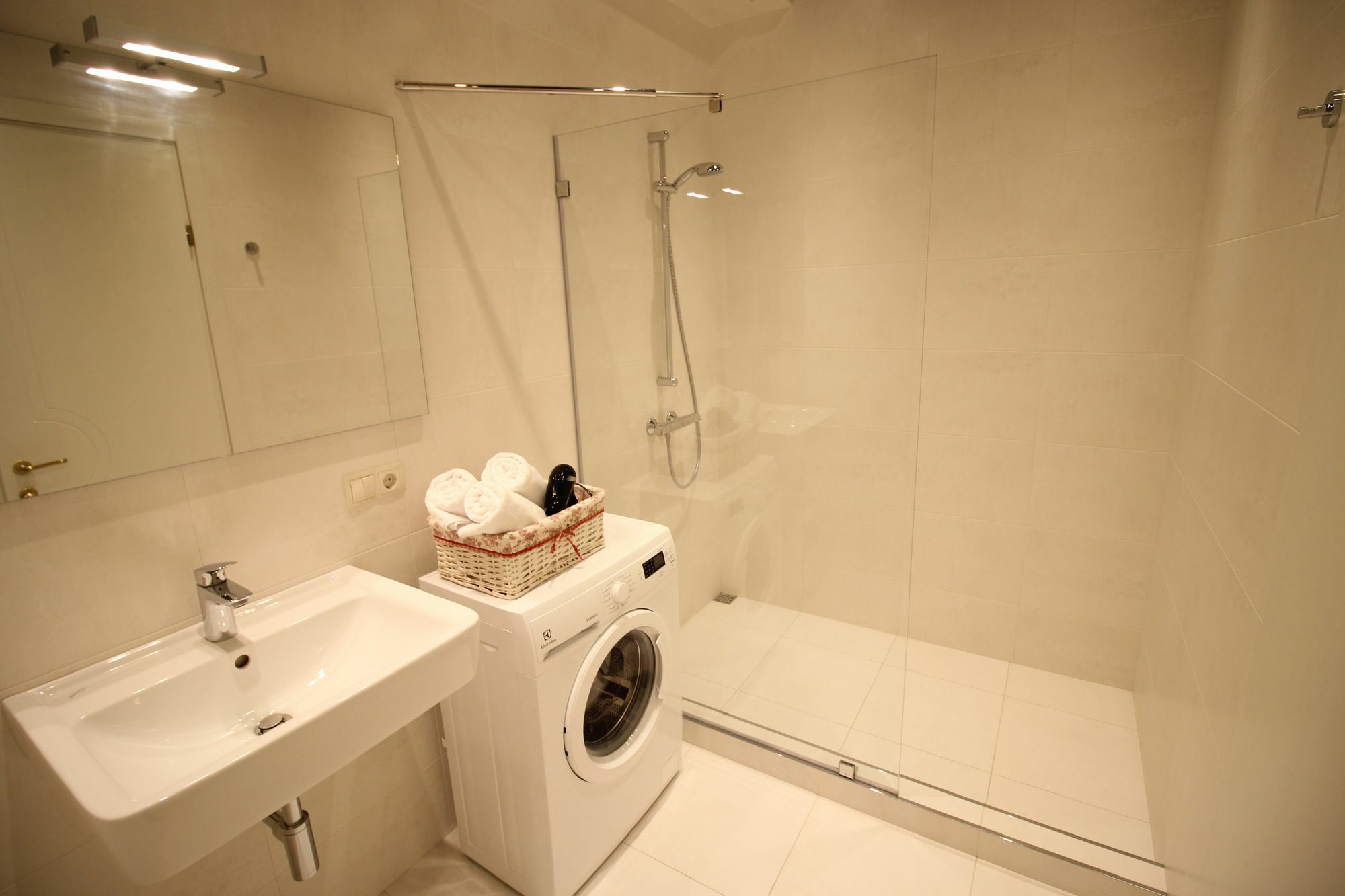 Super Luxury Apartments Tbilisi Exterior photo